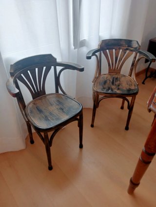 Mesa antigua extensible de madera