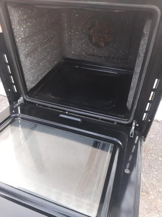 Cocina Indesit con Horno y Vitrocerámica