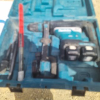 Taladro percutor Makita