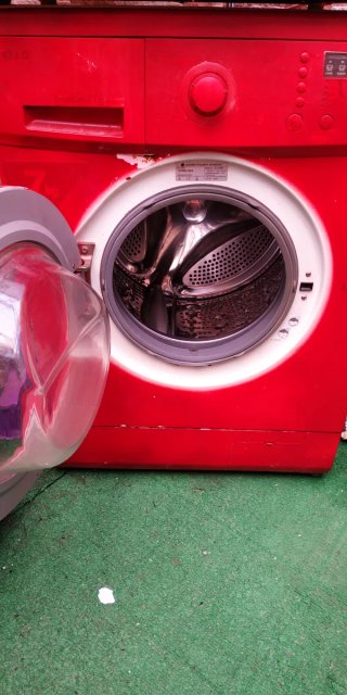 Lavadora LG 7kg Roja