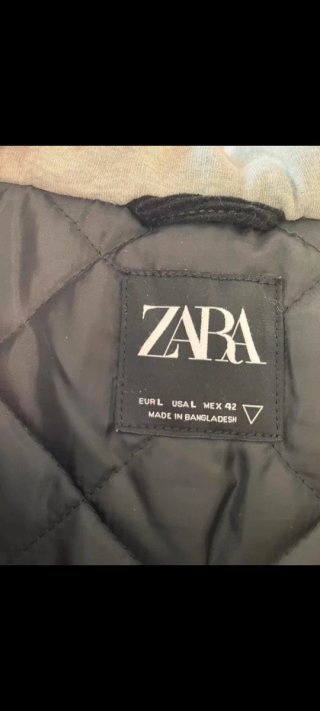 Chaqueta Zara Pana Negra con Capucha
