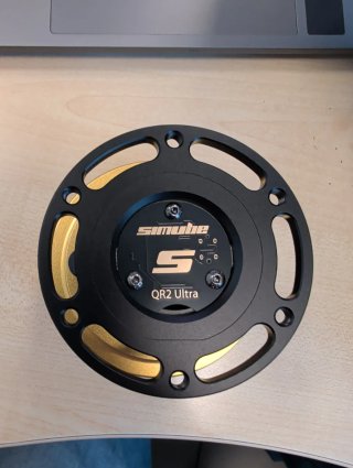 Adattatore Simube QR2 Ultra per Volanti di Simulazione da Gara - Versione Wheel-Side