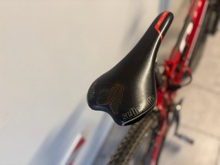 Bicicleta de Montaña MTB Felt Roja