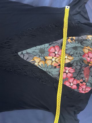 Camiseta Desigual con pañuelo y flecos