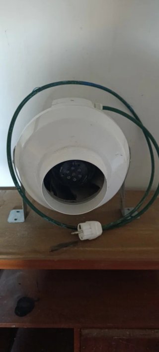 Extractor de aire blanco