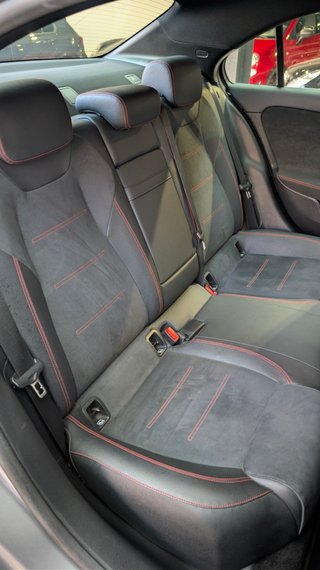 Mercedes-Benz Clase A 250 e Sedan 218CV