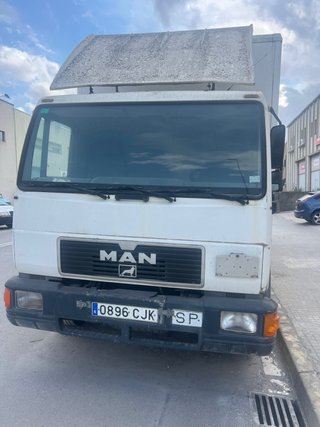 Camión MAN 8.163
