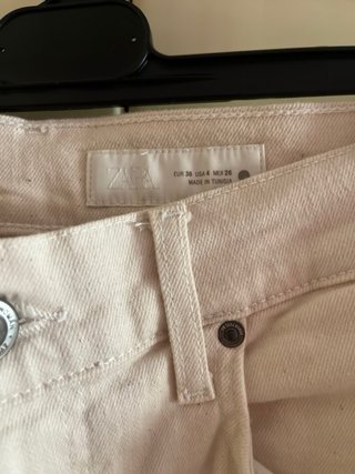 Pantalón vaquero beige Zara