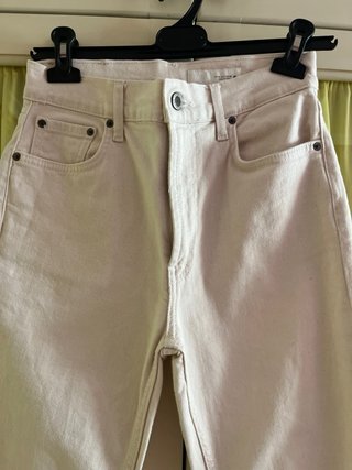Pantalón vaquero beige Zara