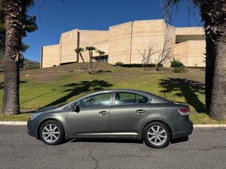 Toyota Avensis 1.8. Garantia. Transferencia .