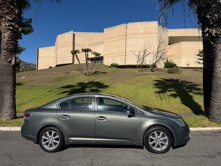 Toyota Avensis 1.8. Garantia. Transferencia .