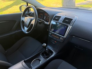 Toyota Avensis 1.8. Garantia. Transferencia .