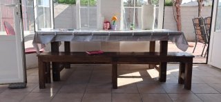 Mesa  de madera grande de 2 metros  con sus sillas