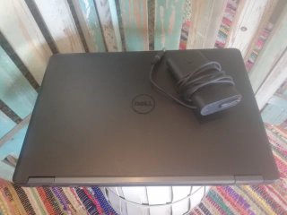 Portátil Dell i5 8GB RAM 500GB HDD