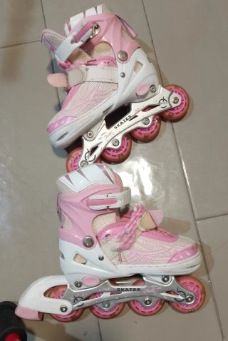 Patines en línea rosas para niña