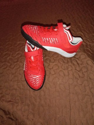Bambas de niño rojas