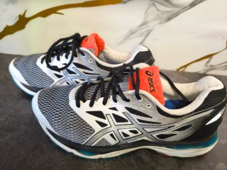 Scarpe Asics da corsa