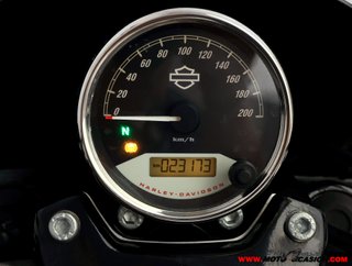 HARLEY-DAVIDSON STREET 750 -A2-