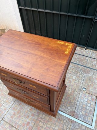 Mesita de Noche de Madera
