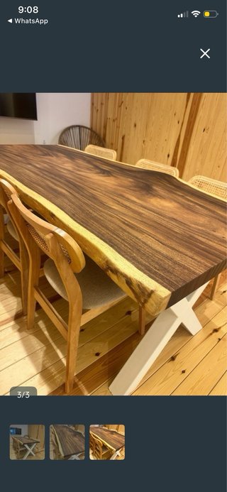Mesa de Madera Maciza con Patas Metálicas