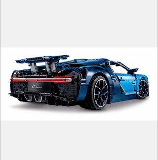 LEGO Technic Bugatti Chiron 42083