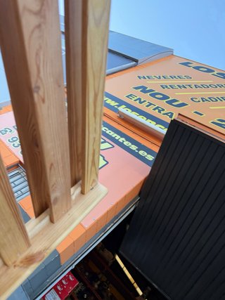 Litera de madera con somieres