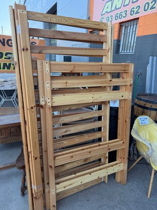 Litera de madera con somieres