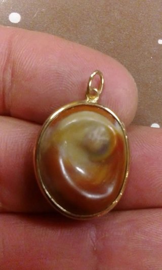 Colgante Antiguo de Ojo de Mar en Oro