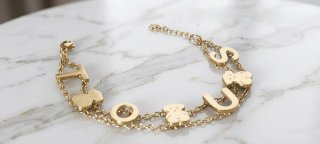 Pulsera Oso y Letras Oro