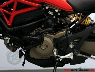 DUCATI MONSTER 821