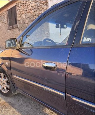 KIA Carens 2003