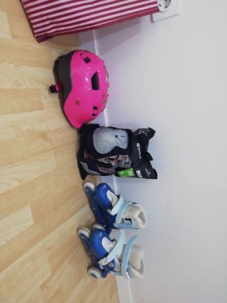 Patines Frozen Talla XS + Casco y Protecciones