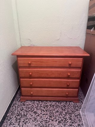 Conjunto pino macizo- 2 mesitas y 1 cómoda