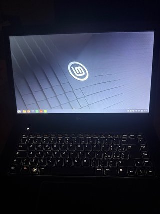 Dell Vostro 3550 intel i5 8gb ram 256gb SSD