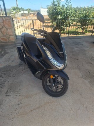 Honda PCX 125 Negra