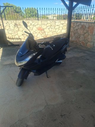 Honda PCX 125 Negra