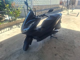 Honda PCX 125 Negra