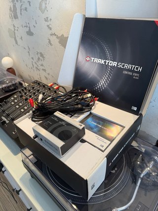 Set DJ: 2 Platos Technics y Mesa Allen & Heath