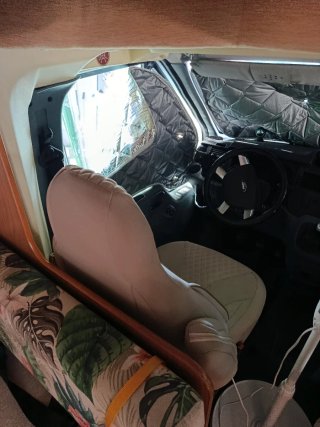 Autocaravana Ford rimor perfilada