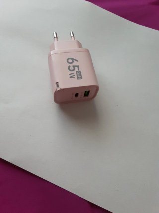 Cargador 65W GaN Rosa