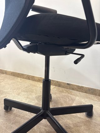 Silla de oficina negra