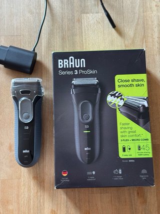 Braun S3 Rasoio Elettrico 3000s