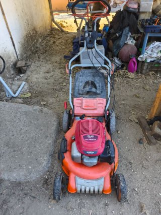 Cortacésped Honda OHC 135cc
