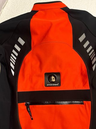 Chaqueta Ciclismo Etxeondo Naranja Negra