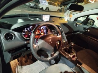 Peugeot 5008 2014