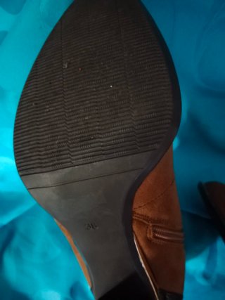 Botines marrones con detalle cadena