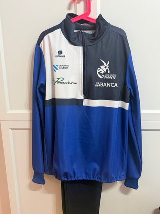 Equipación Piragüismo Club Náutico Firrete