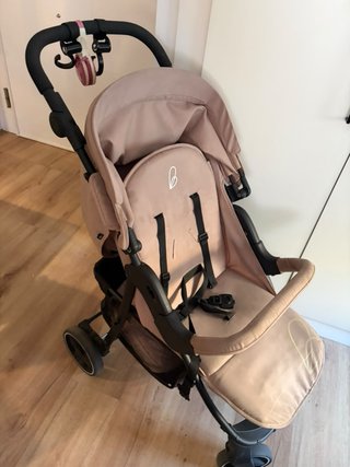 Carro de paseo infantil beige