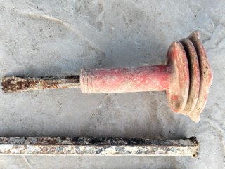 Cortafríos y cinceles oxidados