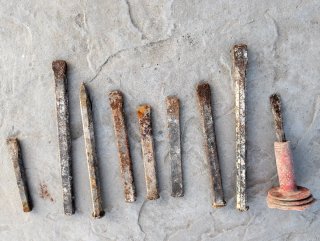 Cortafríos y cinceles oxidados